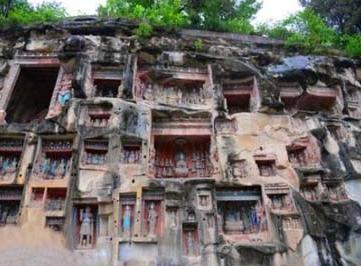 Sichuan Chengdu Longtuo Bay cliff sculpture project